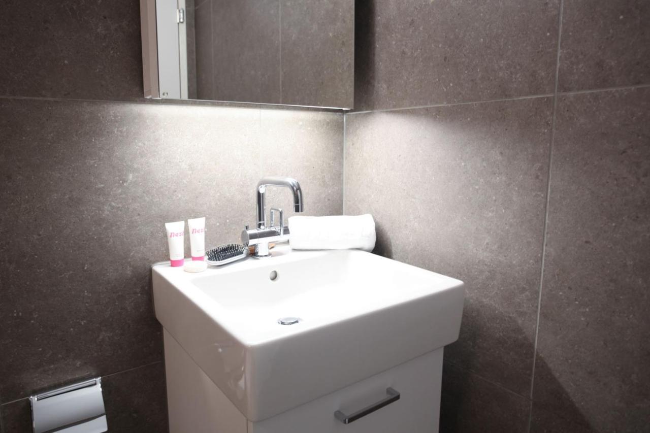 Nest - Elsastrasse 16 Apartment Zurich Bagian luar foto